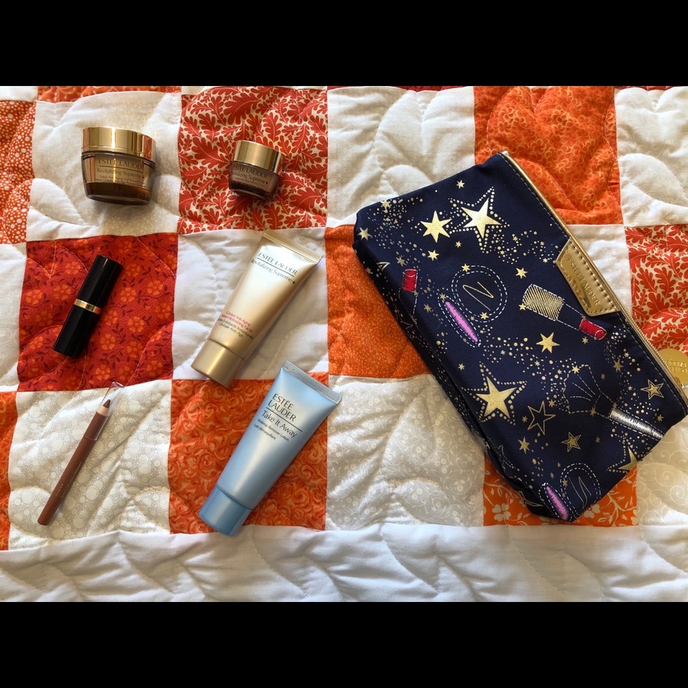 BNWT 7-piece Estee Lauder beauty & makeup bundle